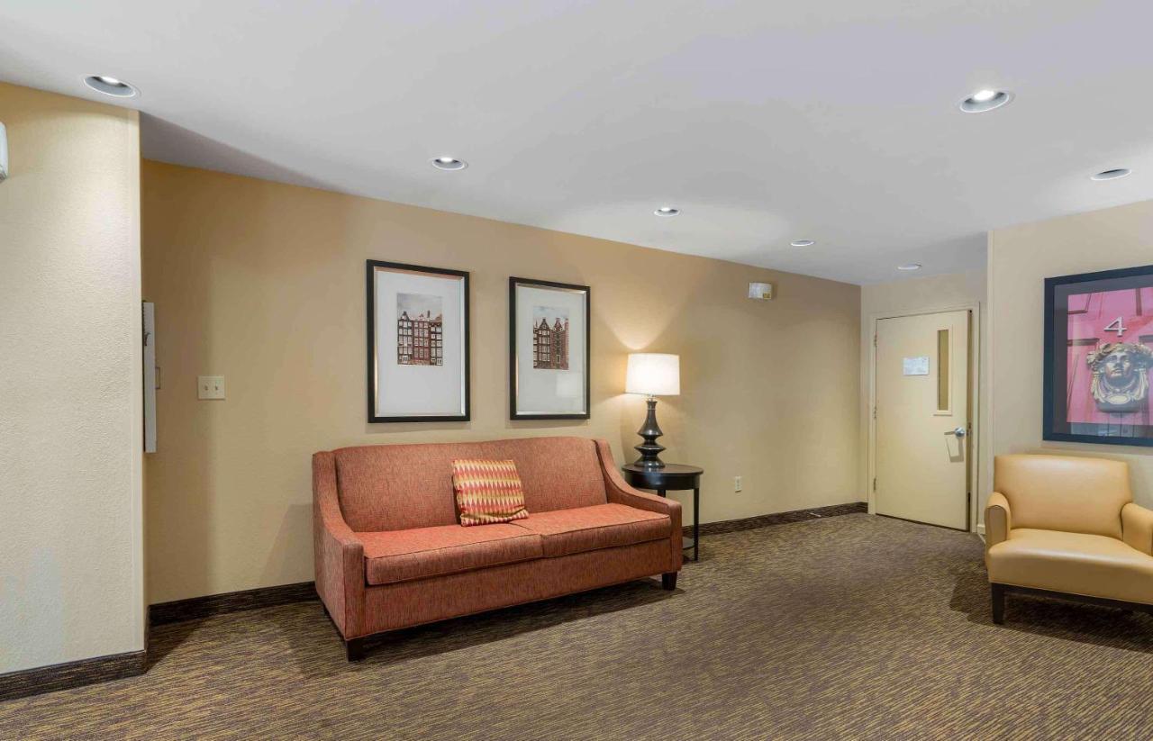 Hotel Suburban East