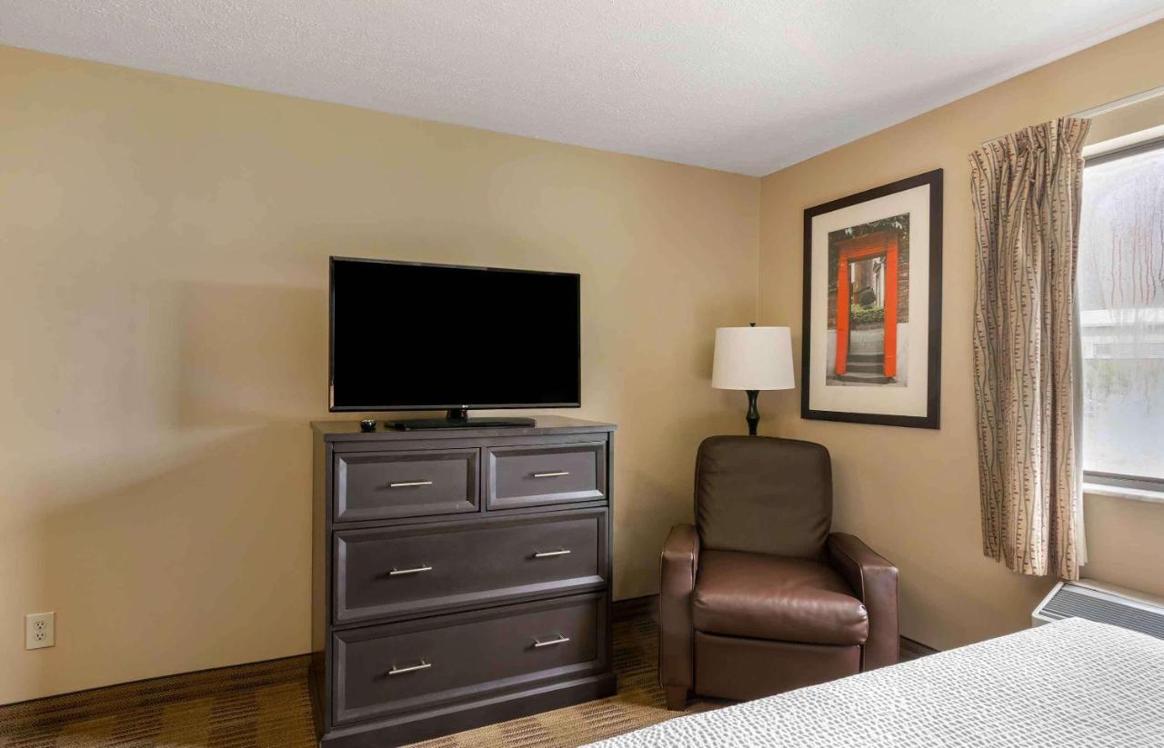 Hotel Suburban East Louisville